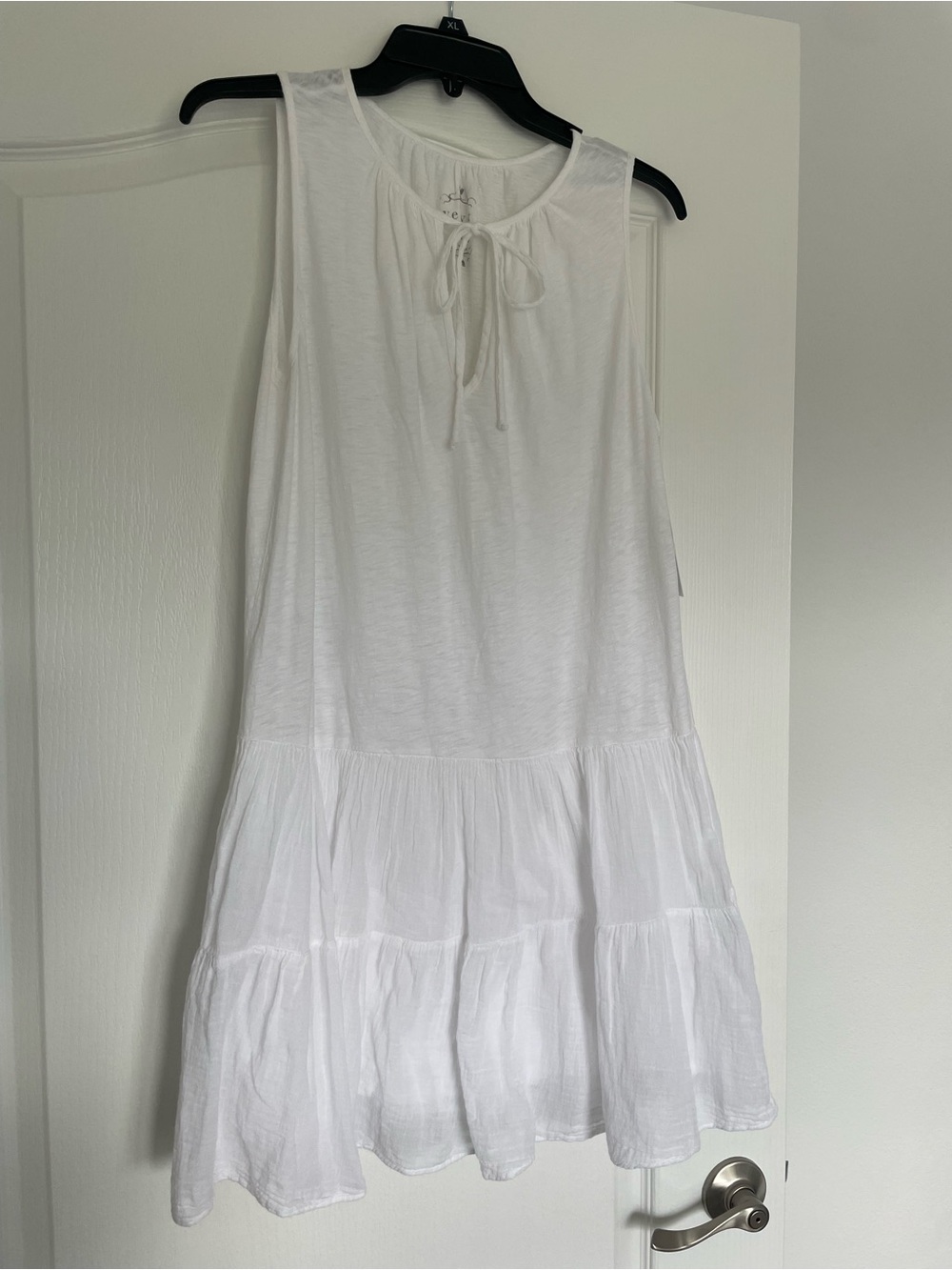 Velvet by Graham & Spencer White Sleeveless Tie-Neck Swim Coverup